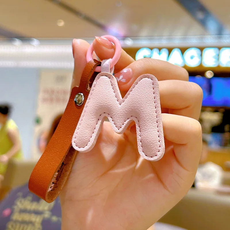 Женский брелок для ключей A-Z  – обзор и цена Monogram Keychain Leather