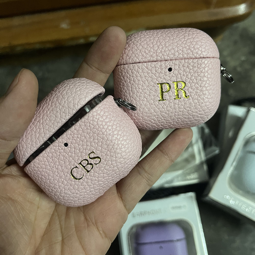 Персонализированный чехол для  – обзор и цена Monogram Keychain Leather