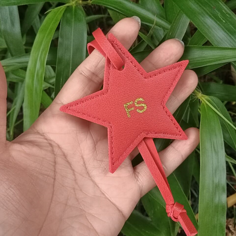 1 шт., бесплатные инициалы, пя – обзор и цена Monogram Keychain Leather